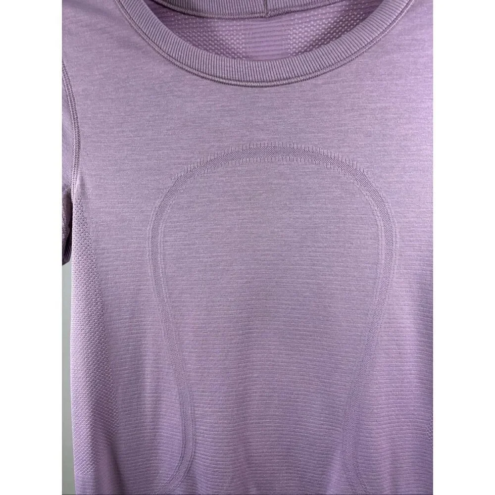 Lululemon Short Sleeve Swiftly Tech in Lavender Size S
